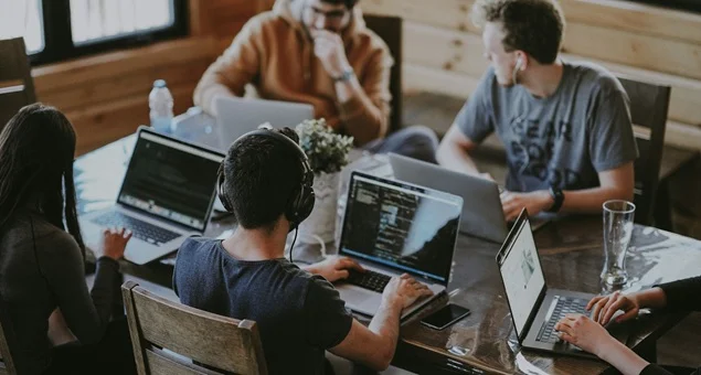 customer support meeting